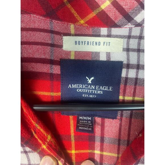 Red American Eagle boyfriend fit lightweight size Medium Flannel - Picture 9 of 9